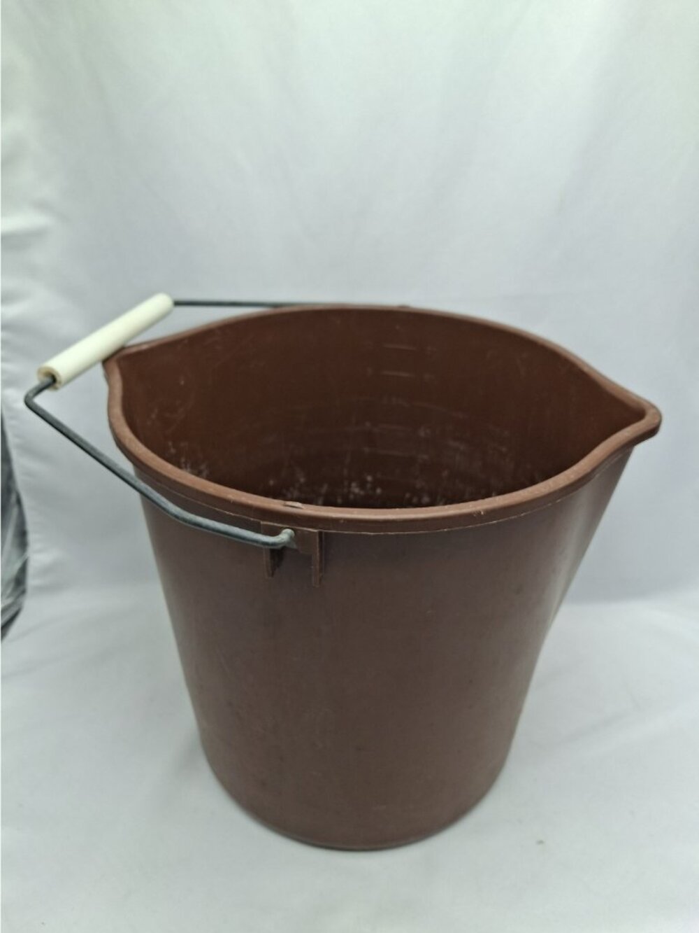 Vtg Brown Rubbermaid Dual Spout Cleaning Pail Bucket Utility Handle 11 Qt -#2963